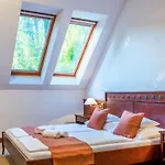 Atrium Hotel