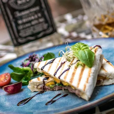 Отель Atrium 2*