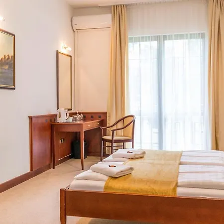 Hotel Atrium 2*
