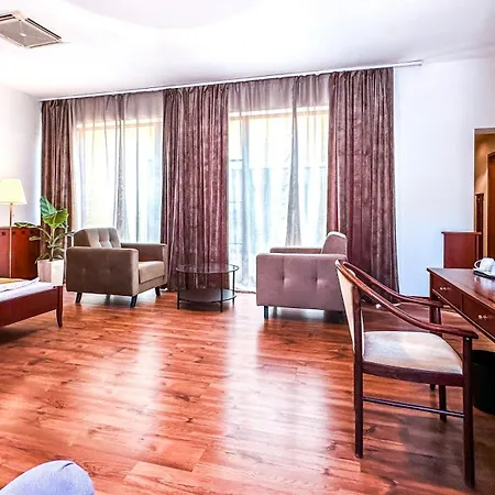 Atrium Hotel